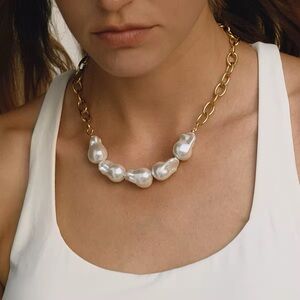 18K Gold Plated Chunky Faux Pearl Necklace